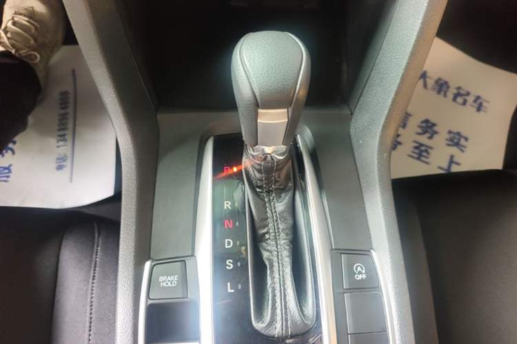 Used Honda Civic 2019 220TURBO CVT Dynamic Edition China VI Emission Standard Gear Lever