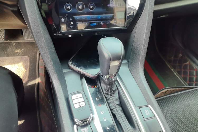 Used Honda Civic 2019 220TURBO CVT Dynamic Edition China VI Gear Lever