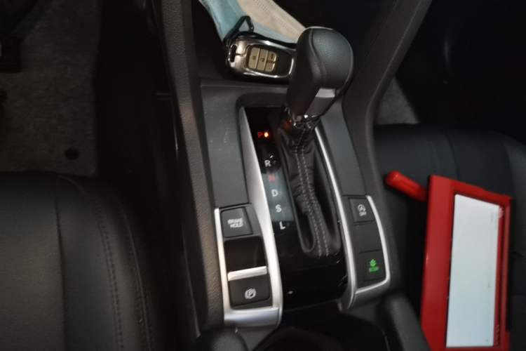 Used Honda Civic 2019 220TURBO CVT Dynamic Edition China VI Gear Lever