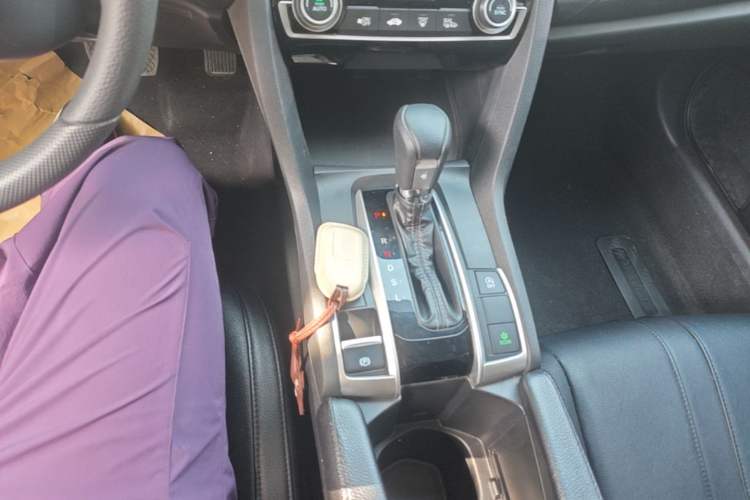 Used Honda Civic 2019 220TURBO CVT Dynamic Edition China VI Gear Lever