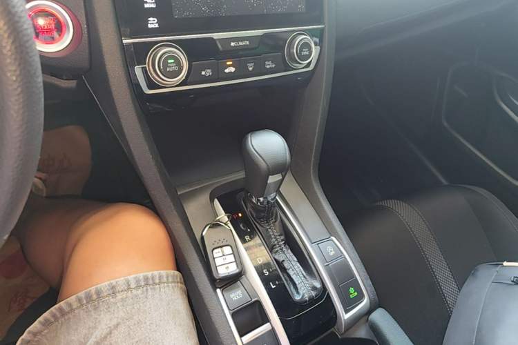 Used Honda Civic 2019 220TURBO CVT Dynamic Edition China VI Gear Lever