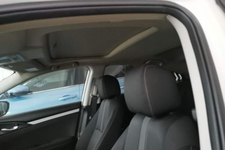 Used Honda Civic 2019 220TURBO CVT Dynamic Edition China VI Headliner