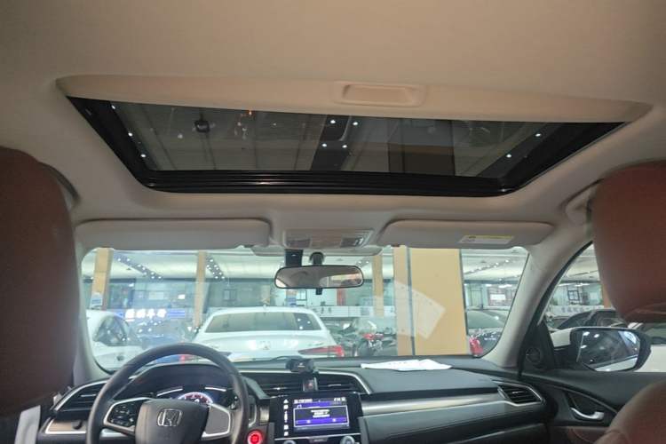 Used Honda Civic 2019 220TURBO CVT Dynamic Edition China VI Emission Standard Headliner