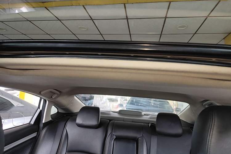 Used Honda Civic 2019 220TURBO CVT Dynamic Edition China VI Emission Standard Headliner