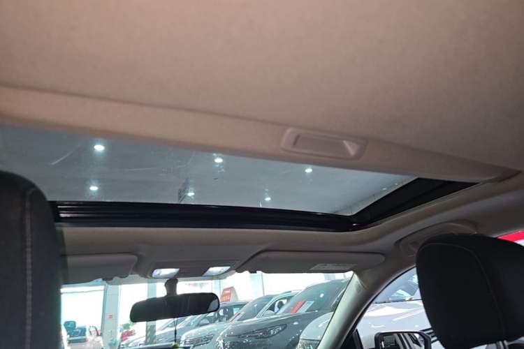 Used Honda Civic 2019 220TURBO CVT Dynamic Edition China VI Headliner