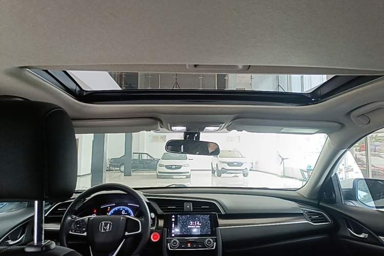 Used Honda Civic 2019 220TURBO CVT Dynamic Edition China VI Headliner