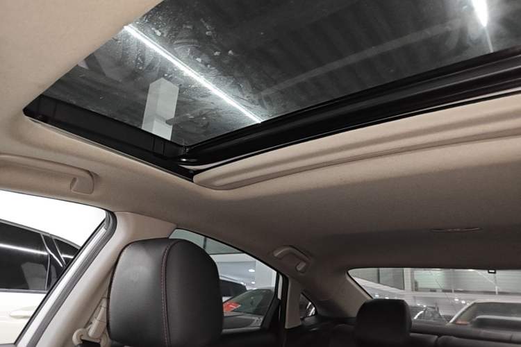 Used Honda Civic 2019 220TURBO CVT Dynamic Edition China VI Headliner