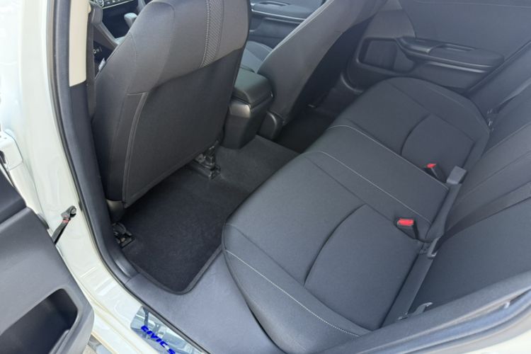 Used Honda Civic 2019 220TURBO CVT Dynamic Edition China VI Emission Standard Interior 1