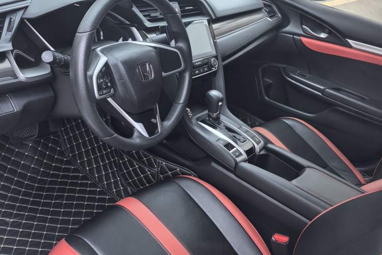 Used Honda Civic 2019 220TURBO CVT Dynamic Edition China VI Interior 1