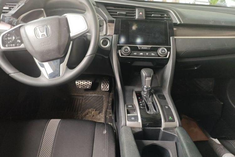 Used Honda Civic 2019 220TURBO CVT Dynamic Edition China VI Emission Standard Interior 1