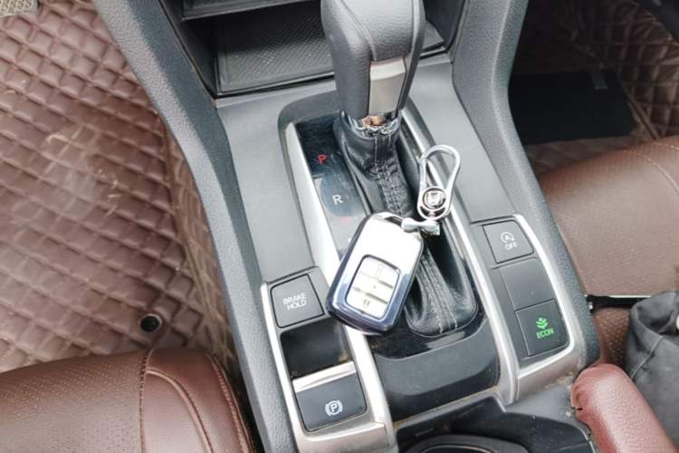 Used Honda Civic 2019 180TURBO CVT Shangdong Edition China VI Interior 1