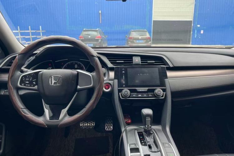 Used Honda Civic 2019 220TURBO CVT Dynamic Edition China VI Emission Standard Interior 1