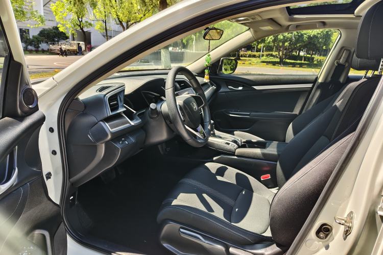 Used Honda Civic 2019 220TURBO CVT Dynamic Edition China VI Interior 1