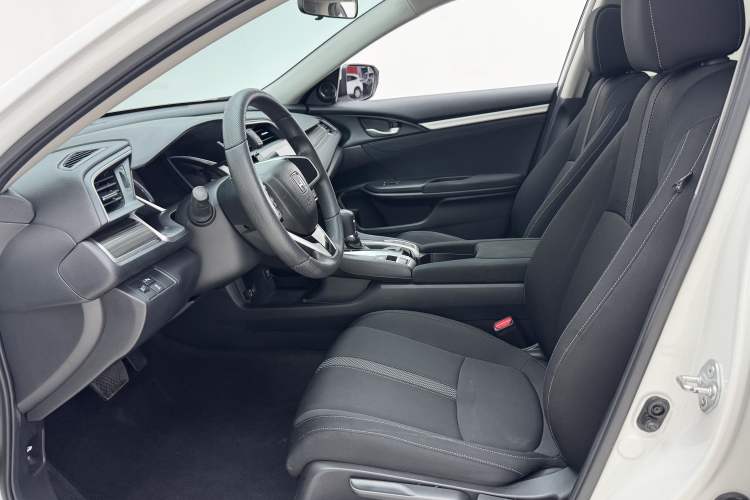 Used Honda Civic 2019 220TURBO CVT Dynamic Edition China VI Interior 1