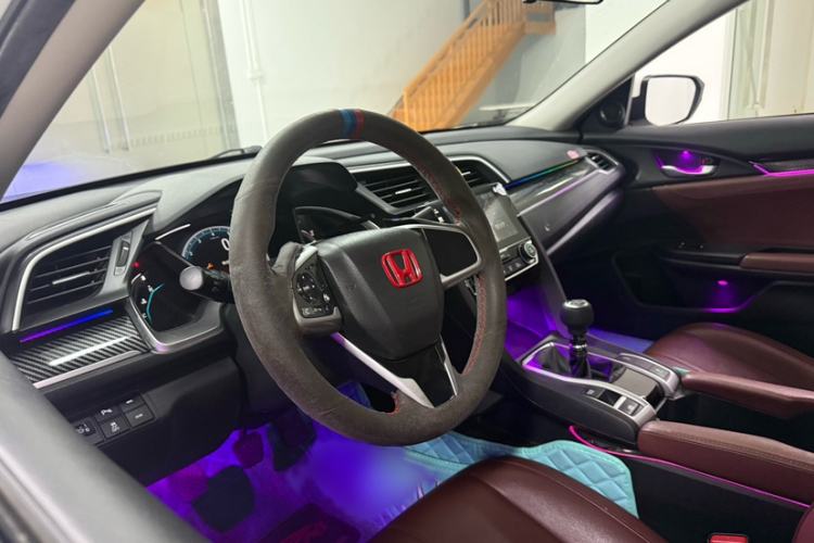 Used Honda Civic 2019 220TURBO Manual Jinkong Edition China VI Interior 1