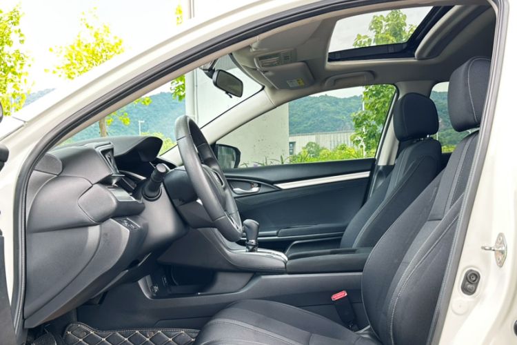 Used Honda Civic 2019 220TURBO CVT Dynamic Edition China V Interior 1