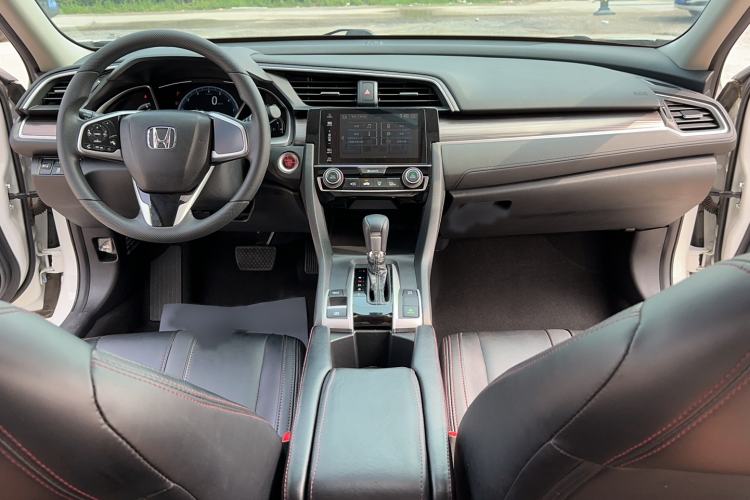 Used Honda Civic 2019 220TURBO CVT Dynamic Edition China VI Interior 12