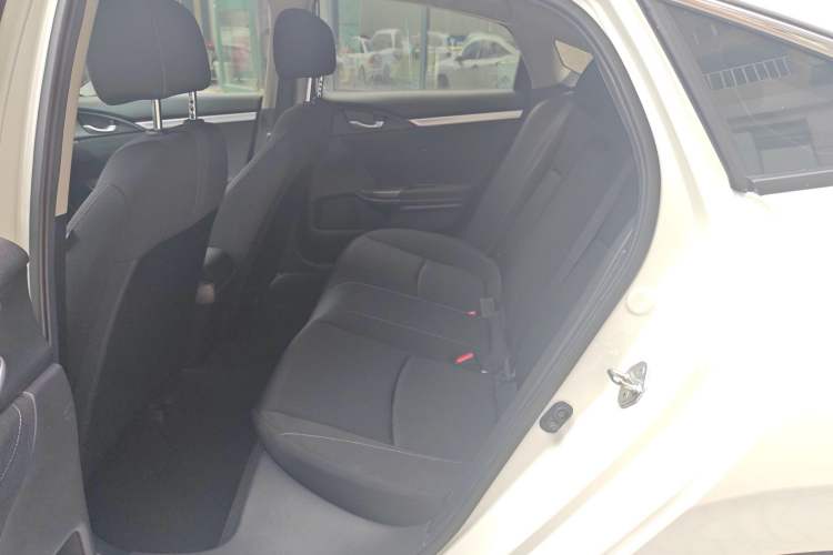 Used Honda Civic 2019 220TURBO CVT Dynamic Edition China VI Emission Standard Interior 2