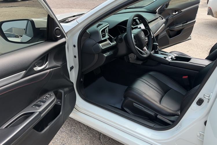 Used Honda Civic 2019 220TURBO CVT Dynamic Edition China VI Interior 2
