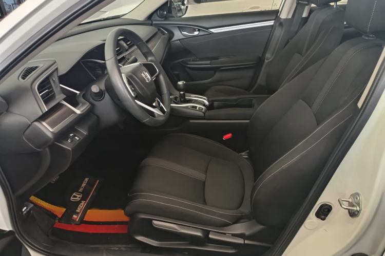 Used Honda Civic 2019 220TURBO Manual Jinkong Edition China VI Interior 2