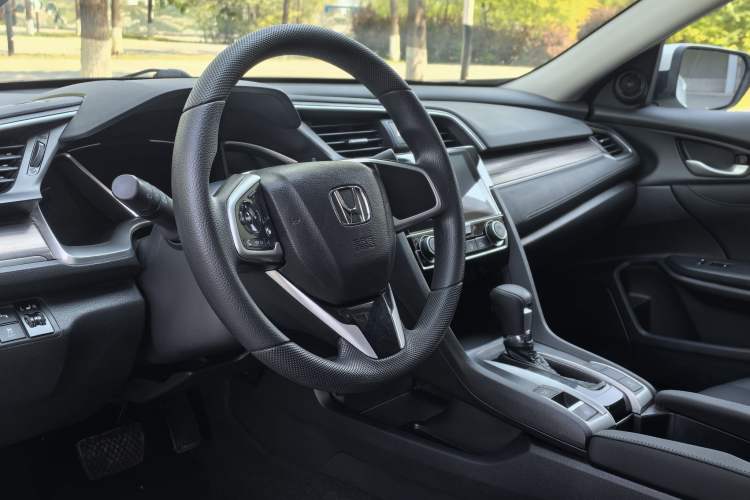 Used Honda Civic 2019 220TURBO CVT Dynamic Edition China V Interior 2