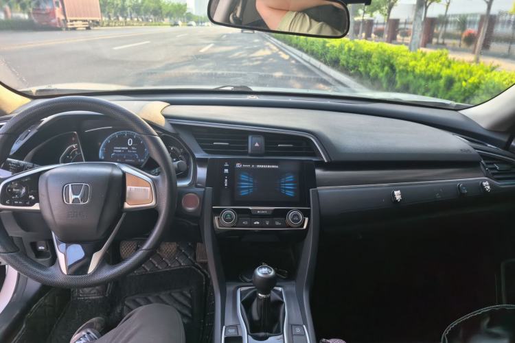 Used Honda Civic 2019 220TURBO Manual Jinkong Edition China VI Interior 2