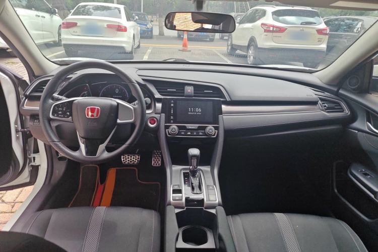 Used Honda Civic 2019 220TURBO CVT Dynamic Edition China VI Emission Standard Interior 3
