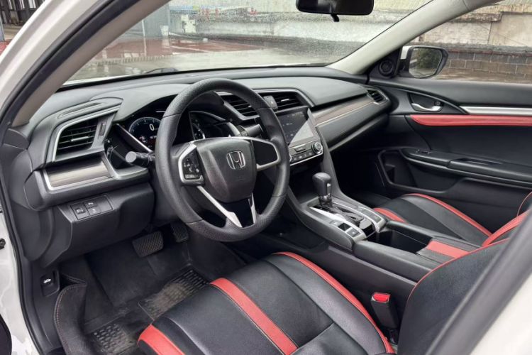 Used Honda Civic 2019 220TURBO CVT Dynamic Edition China VI Interior 3