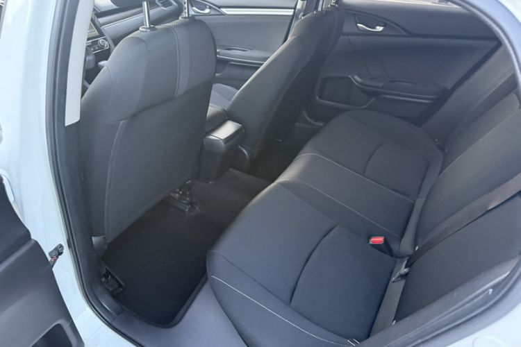 Used Honda Civic 2019 180TURBO CVT Shangdong Edition China VI Interior 3
