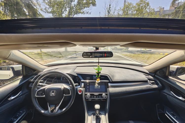 Used Honda Civic 2019 220TURBO CVT Dynamic Edition China VI Interior 3