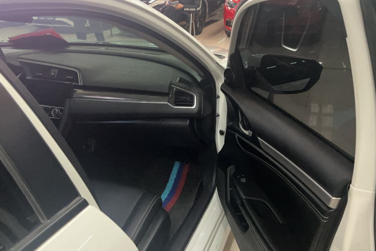 Used Honda Civic 2019 220TURBO CVT Dynamic Edition China VI Interior 3