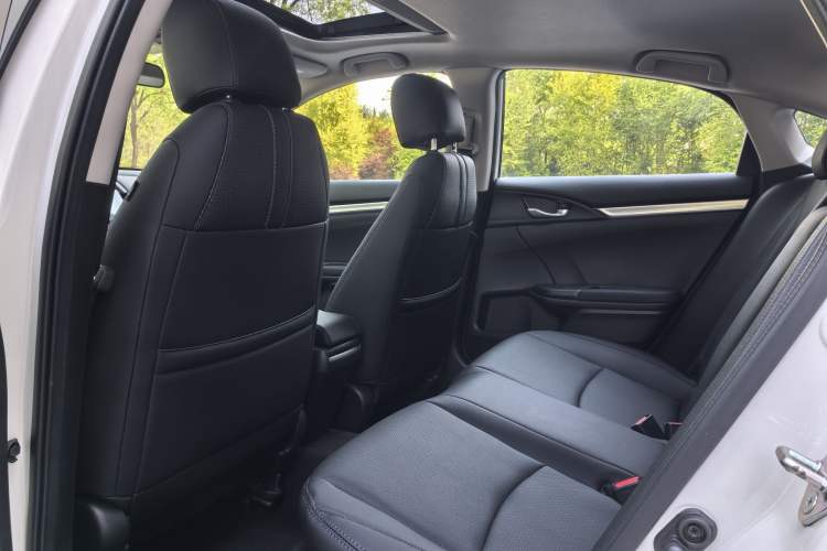 Used Honda Civic 2019 220TURBO CVT Dynamic Edition China V Interior 3