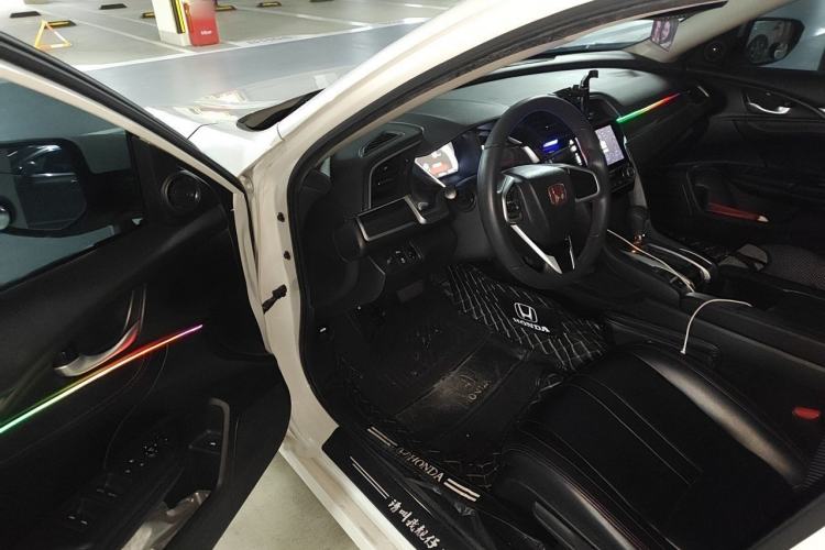 Used Honda Civic 2019 220TURBO CVT Dynamic Edition China V Interior 3