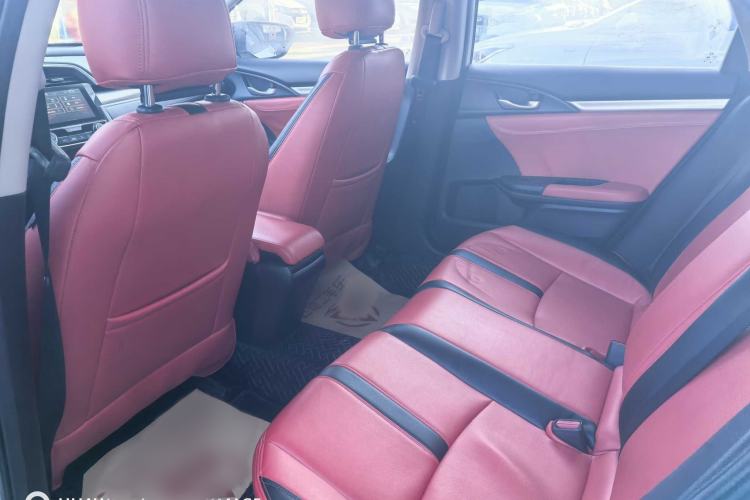 Used Honda Civic 2019 220TURBO CVT Dynamic Edition China V Interior 3