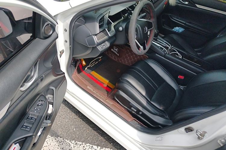 Used Honda Civic 2019 220TURBO CVT Dynamic Edition China VI Interior 3