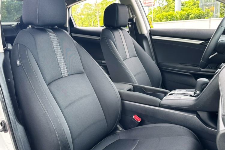 Used Honda Civic 2019 220TURBO CVT Dynamic Edition China V Interior 3
