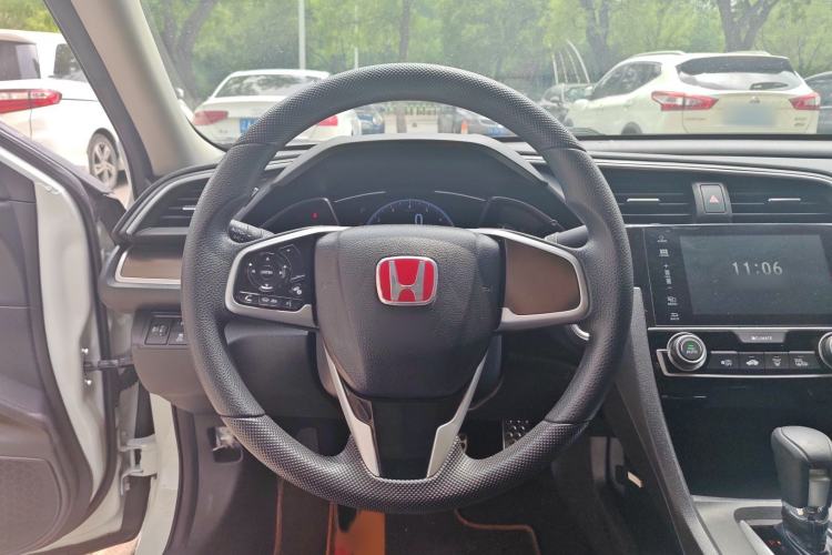Used Honda Civic 2019 220TURBO CVT Dynamic Edition China VI Emission Standard Interior 4