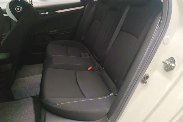 Used Honda Civic 2019 220TURBO Manual Jinkong Edition China VI Interior 4
