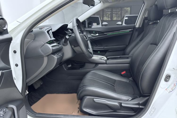 Used Honda Civic 2019 180TURBO CVT Shangdong Edition China VI Interior 4