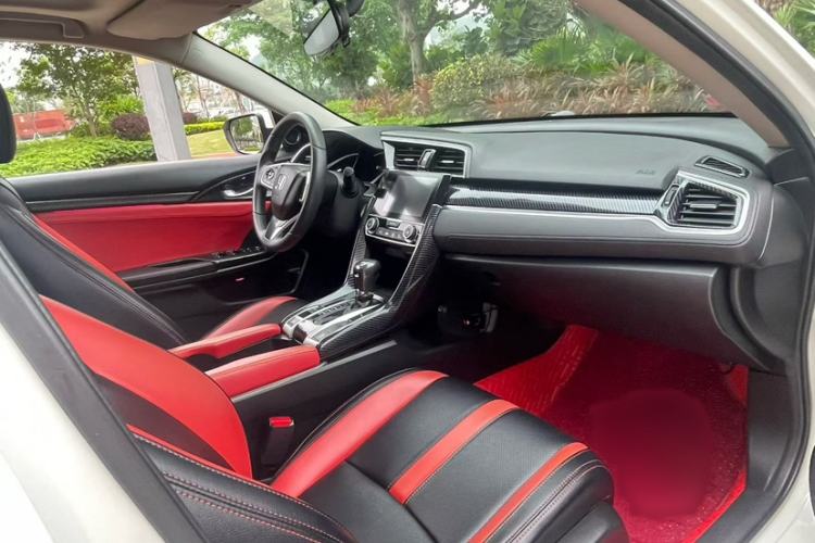 Used Honda Civic 2019 220TURBO CVT Dynamic Edition China V Emission Standard Interior 4