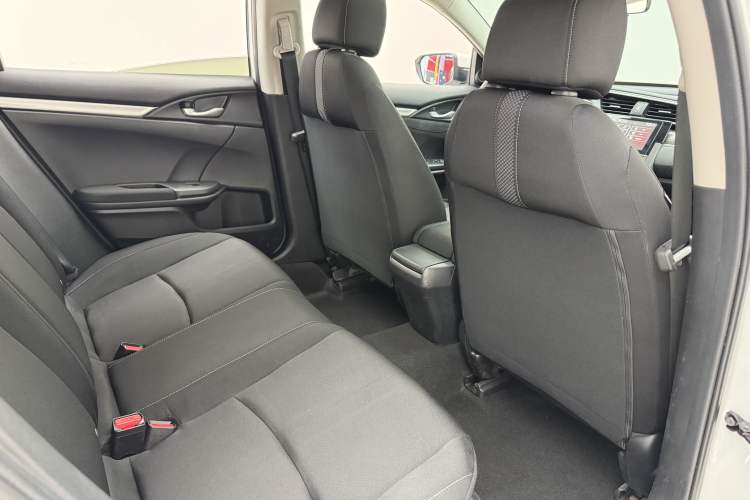 Used Honda Civic 2019 220TURBO CVT Dynamic Edition China VI Interior 4