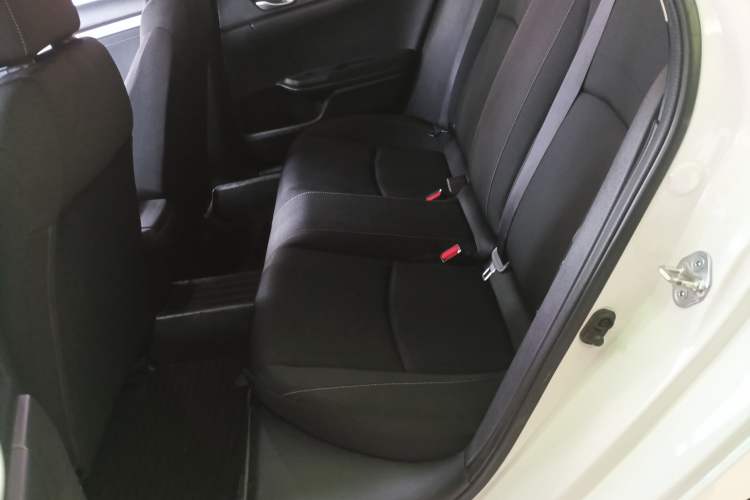 Used Honda Civic 2019 180TURBO CVT Shangyue Edition China VI Emission Standard Interior 4