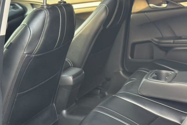 Used Honda Civic 2019 220TURBO CVT Dynamic Edition China VI Interior 4