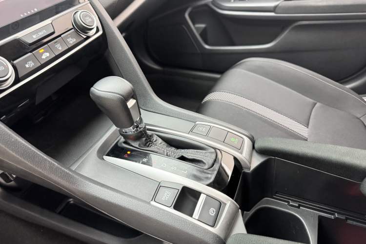 Used Honda Civic 2019 220TURBO CVT Dynamic Edition China VI Interior 5