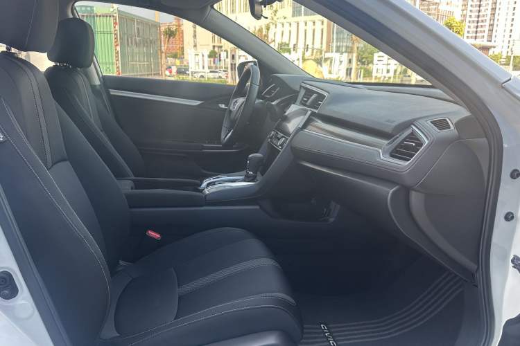 Used Honda Civic 2019 220TURBO CVT Dynamic Edition China VI Emission Standard Interior 5