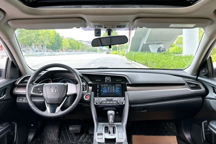Used Honda Civic 2019 220TURBO CVT Dynamic Edition China V Interior 5