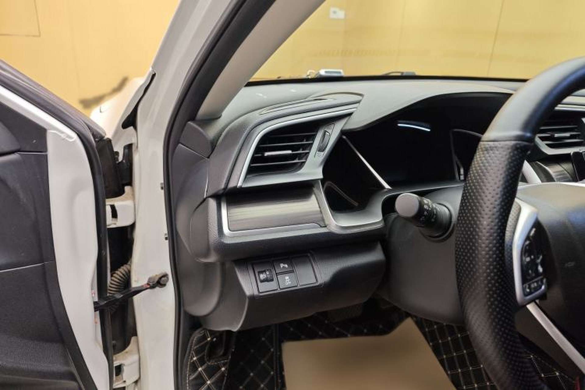 Used Honda Civic 2019 220TURBO CVT Dynamic Edition China VI Interior 6