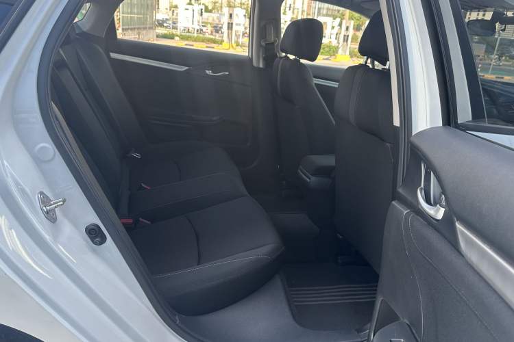 Used Honda Civic 2019 220TURBO CVT Dynamic Edition China VI Emission Standard Interior 6