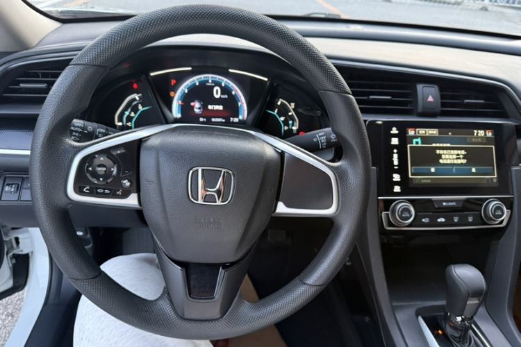 Used Honda Civic 2019 180TURBO CVT Shangdong Edition China VI Interior 7