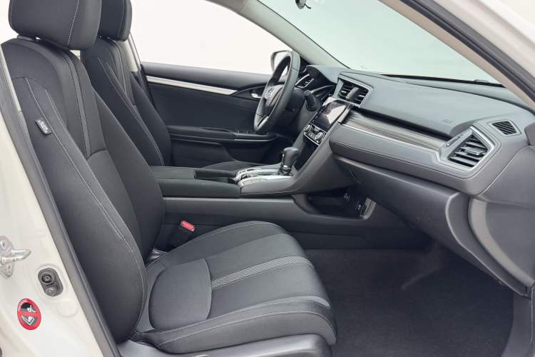 Used Honda Civic 2019 220TURBO CVT Dynamic Edition China VI Interior 7